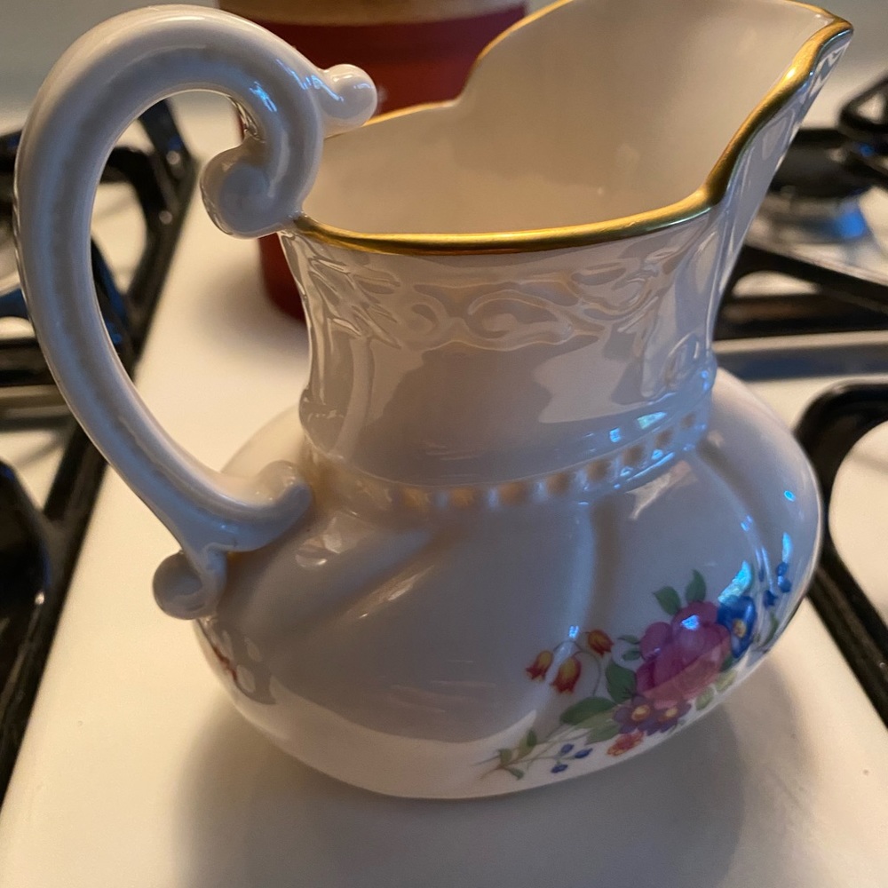 Lenox creamer cup